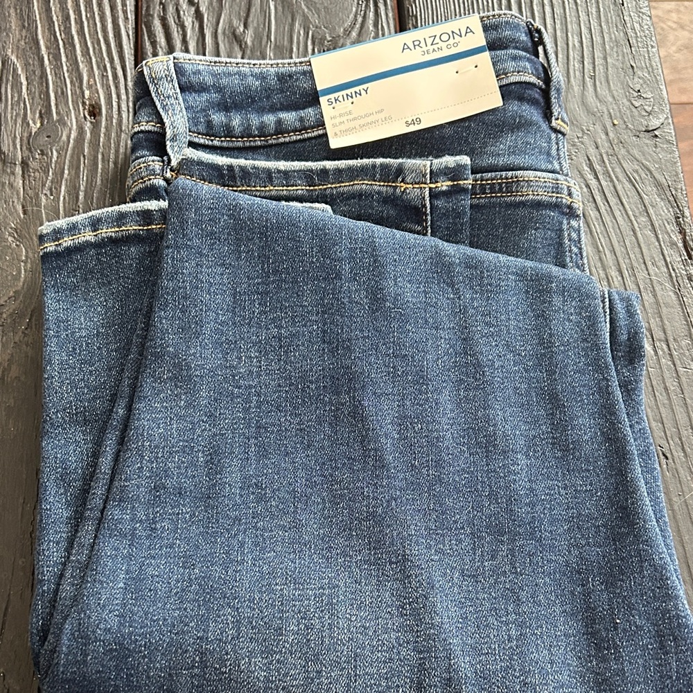 Arizona Jean Company Women's Denim Skinny Jeans